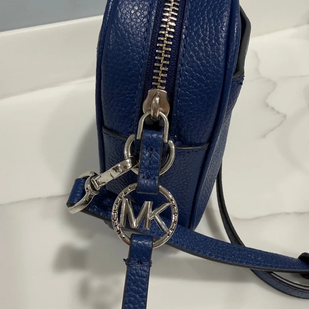 Michael Kors Jet Set Medium Pebbled Leather Camera Crossbody Bag Royal Blue